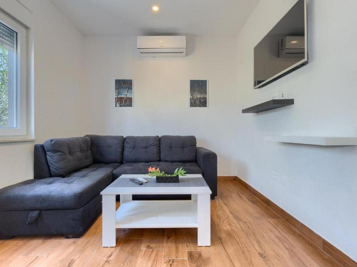 Holiday House Chill Out Loborika Marcana Екстер'єр фото